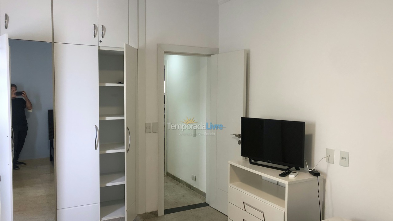 Apartamento para aluguel de temporada em Guarujá (Pitangueiras)