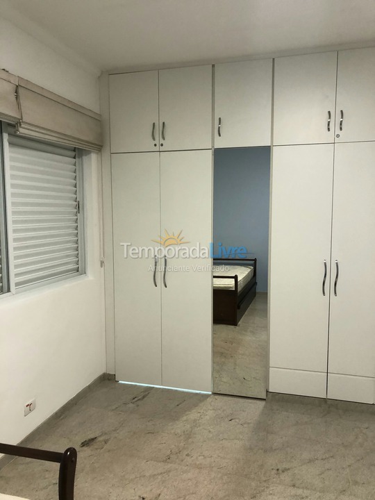 Apartamento para aluguel de temporada em Guarujá (Pitangueiras)