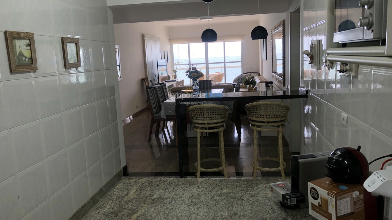 Apartamento para aluguel de temporada em Guarujá (Pitangueiras)