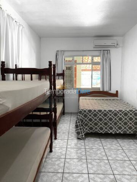 Casa para aluguel de temporada em Palhoça (Pinheira Mar Aberto)