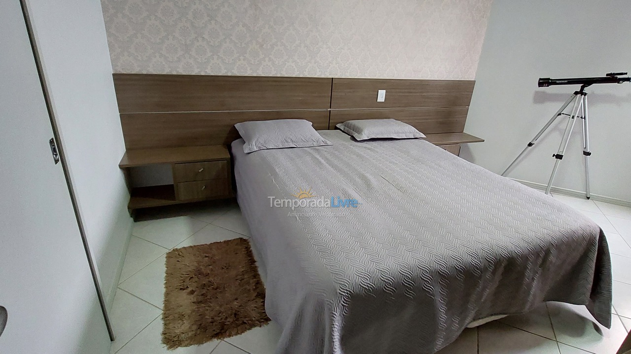 Apartamento para aluguel de temporada em Itapema (Meia Praia)