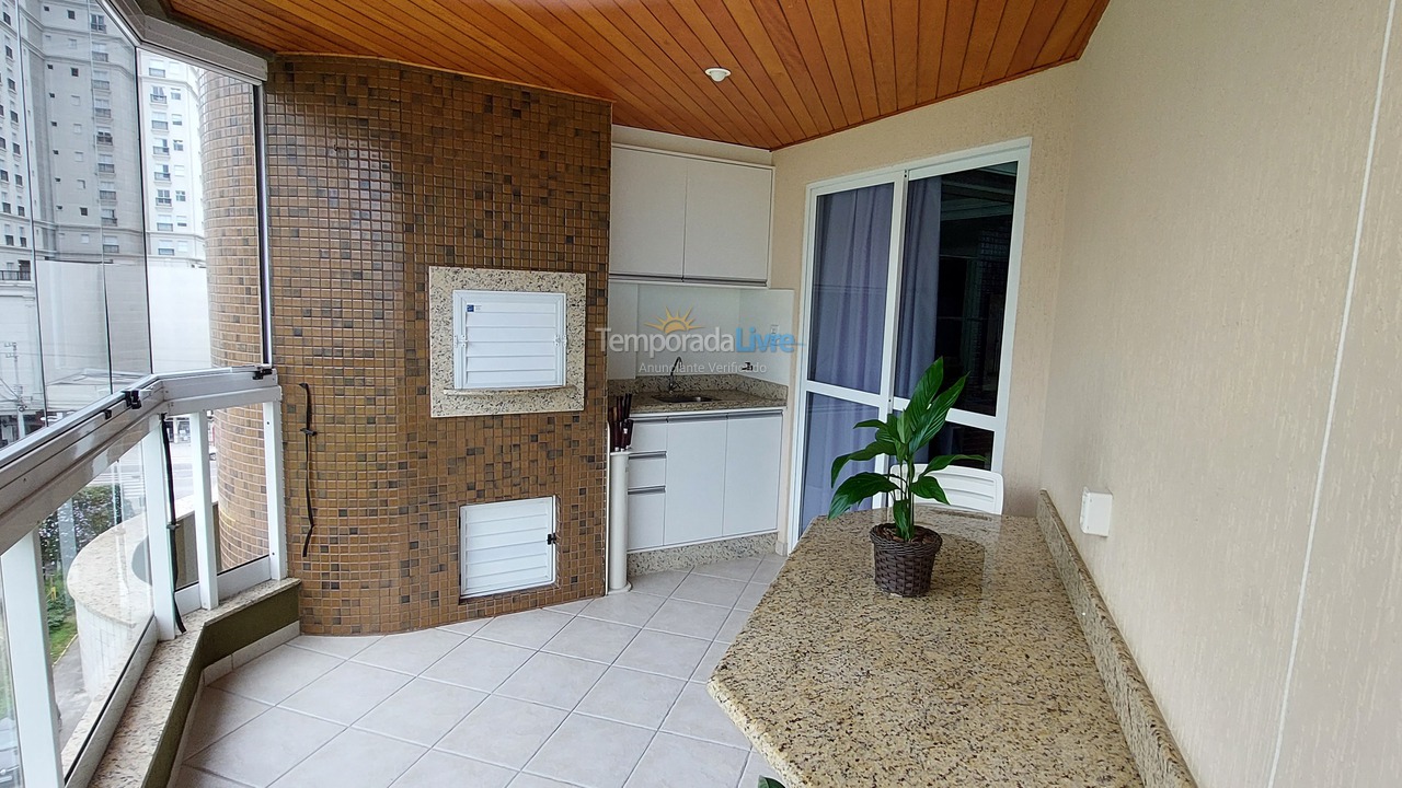 Apartamento para aluguel de temporada em Itapema (Meia Praia)