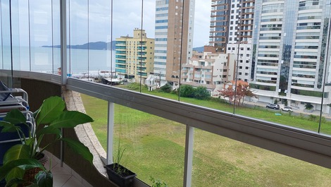 Vista lateral do prédio 