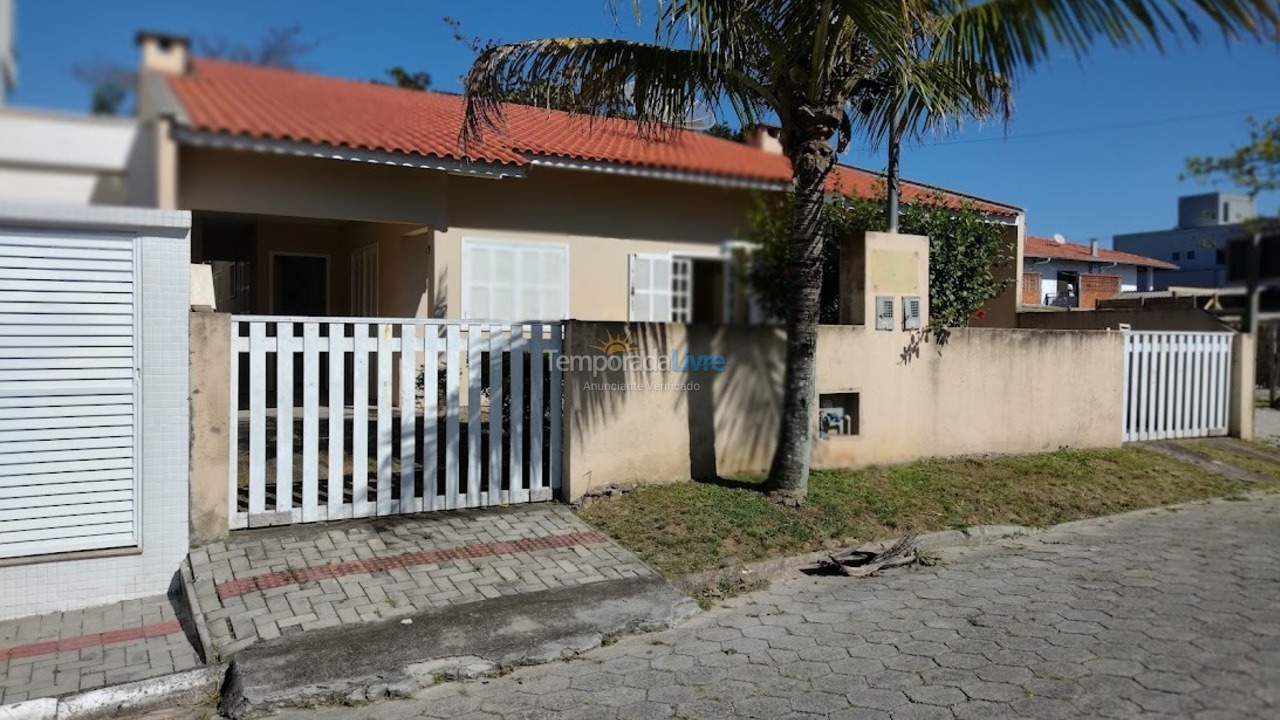 Casa para aluguel de temporada em Bombinhas (Canto Grande)
