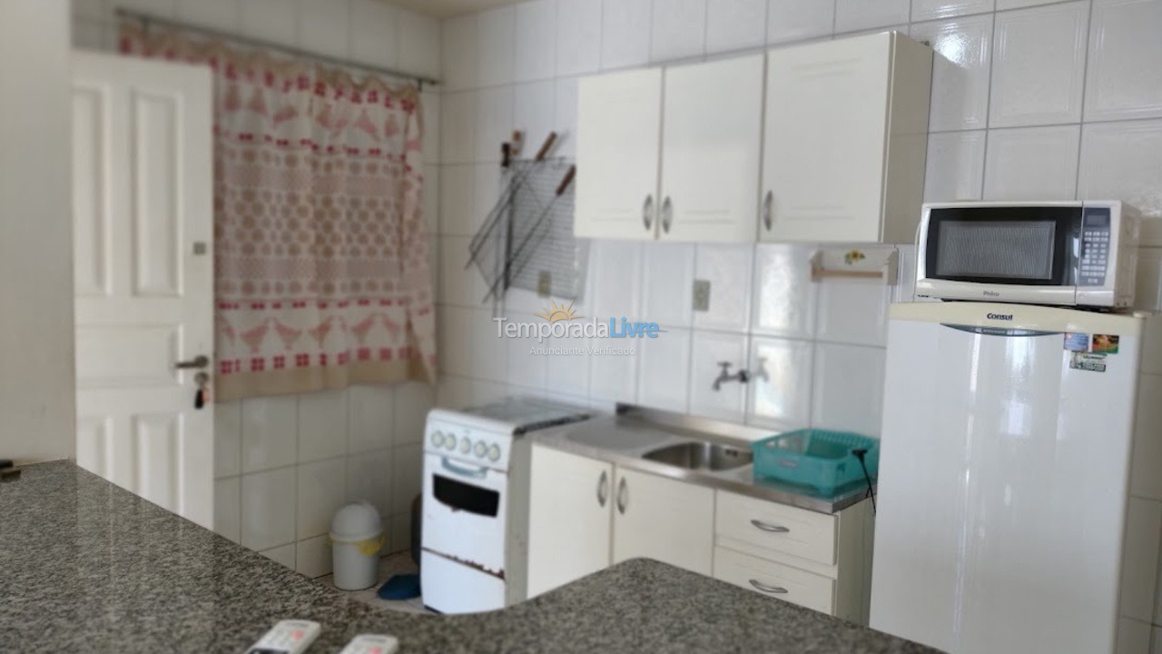 Casa para aluguel de temporada em Bombinhas (Canto Grande)