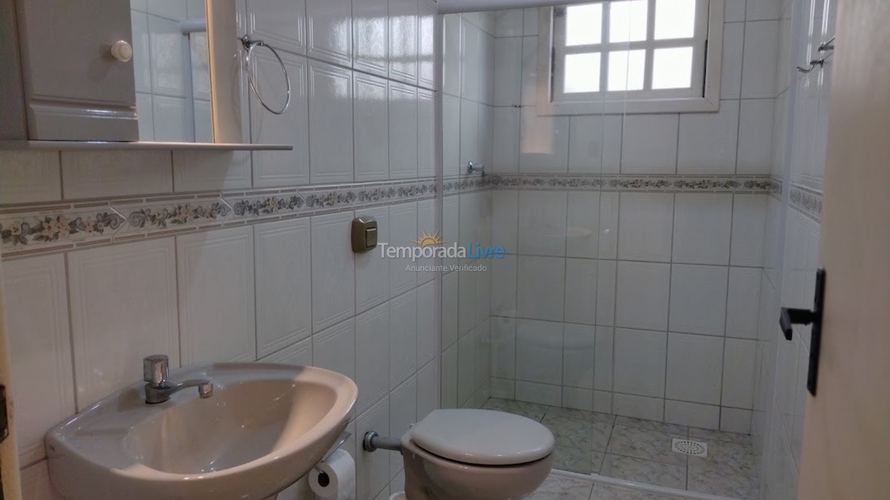 Casa para aluguel de temporada em Bombinhas (Canto Grande)