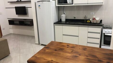 Apartamentos Rafael: a 800 m de Praia da Maranduba, barbacoa, Wi-Fi, aparcamiento