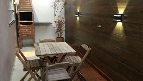 Apartamentos Rafael: a 800 m de Praia da Maranduba, barbacoa, Wi-Fi, aparcamiento