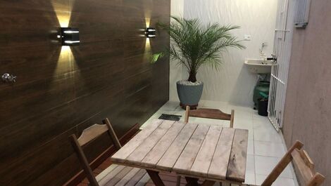 Apartamentos Rafael: a 800 m de Praia da Maranduba, barbacoa, Wi-Fi, aparcamiento