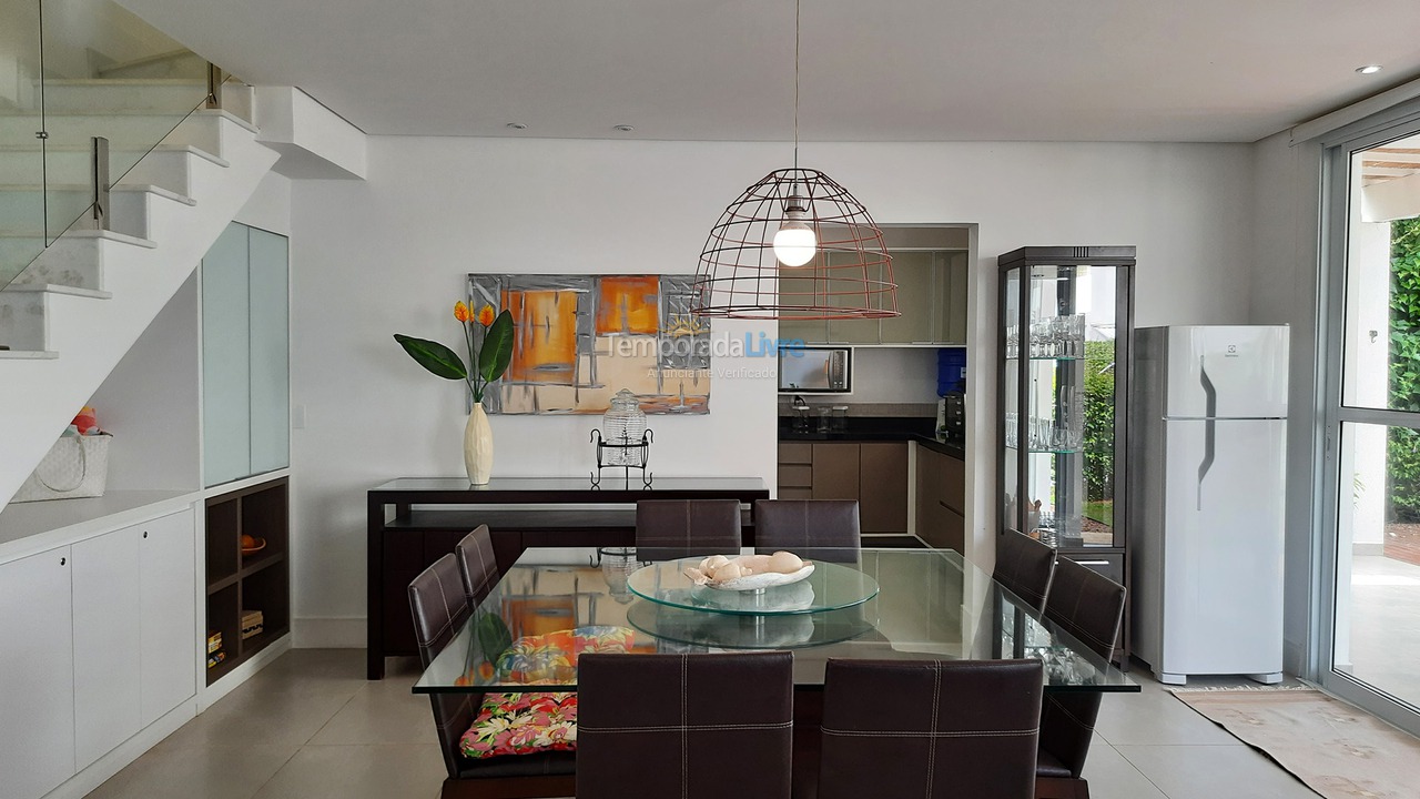 Apartamento para aluguel de temporada em São Sebastião (Maresias)