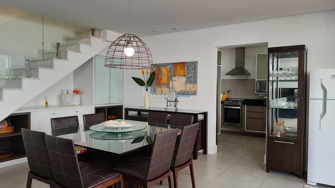 Apartamento para aluguel de temporada em São Sebastião (Maresias)