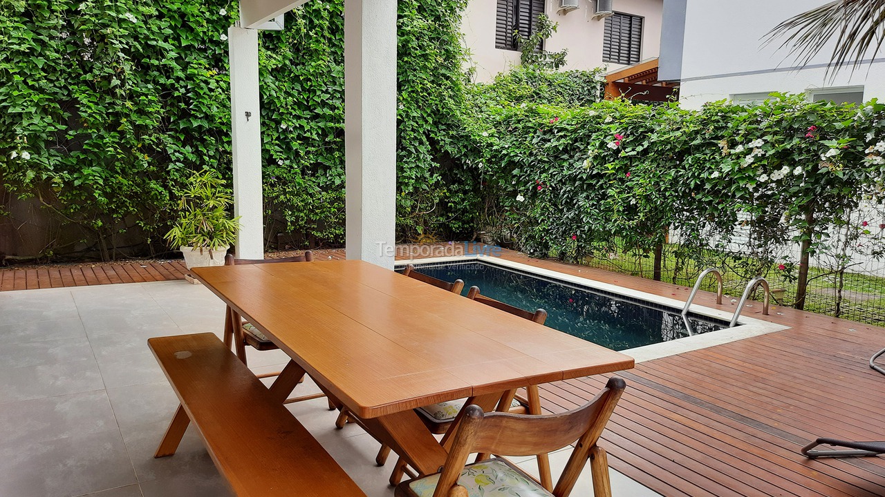 Apartamento para aluguel de temporada em São Sebastião (Maresias)