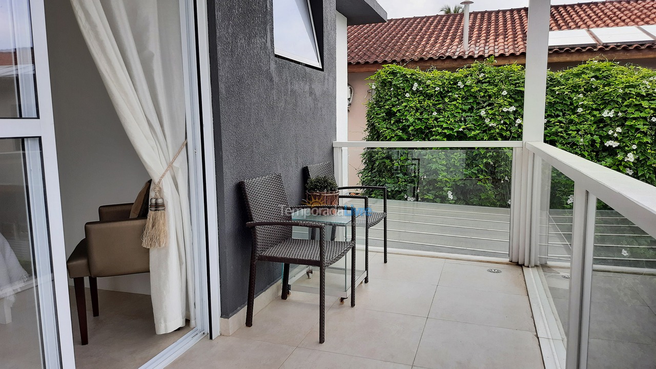 Apartamento para aluguel de temporada em São Sebastião (Maresias)