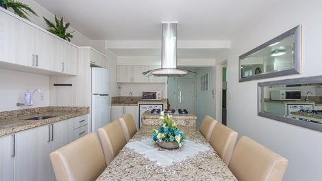 Apartment in Balneário Camboriú, 50 Meters Beach, Rua 1500. Up to 12x 💳 ☀️