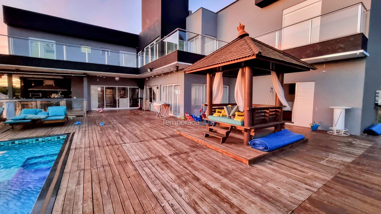 Casa para aluguel de temporada em Paranapanema (Riviera de Santa Cristina Xiii)