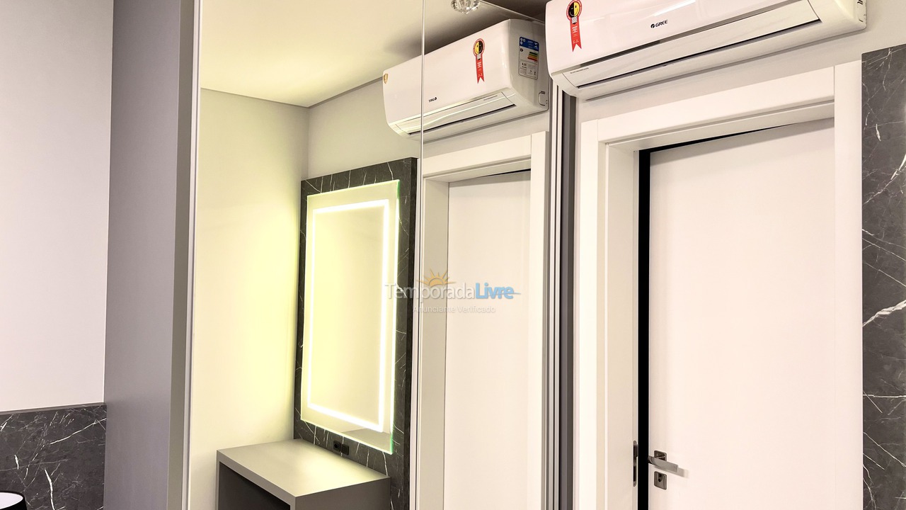 Apartment for vacation rental in Bombinhas (Canto Grande)