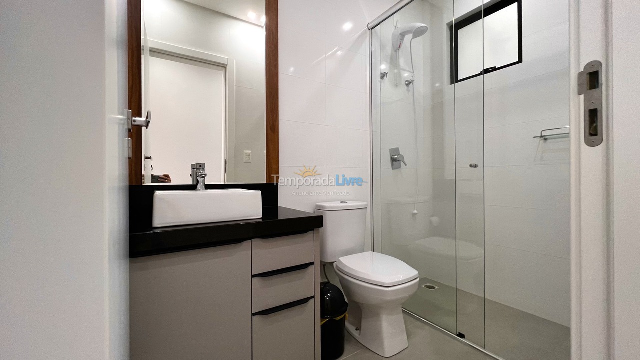 Apartamento para aluguel de temporada em Bombinhas (Canto Grande)