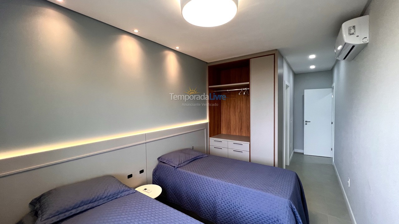 Apartamento para aluguel de temporada em Bombinhas (Canto Grande)