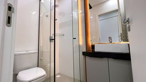 LINDO APARTAMENTO DE 2 SUÍTES COM VISTA PARA O MAR