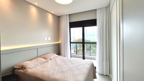 LINDO APARTAMENTO DE 2 SUÍTES COM VISTA PARA O MAR