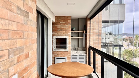 LINDO APARTAMENTO DE 2 SUÍTES COM VISTA PARA O MAR