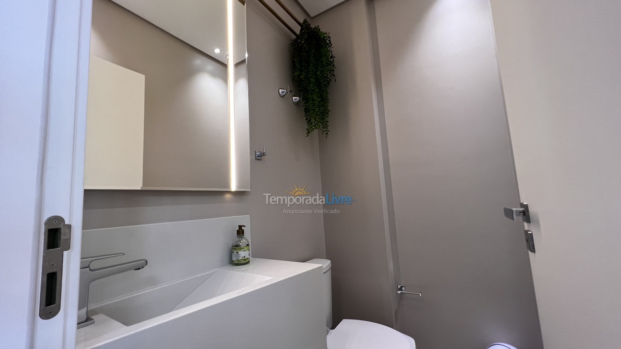 Apartamento para aluguel de temporada em Bombinhas (Canto Grande)