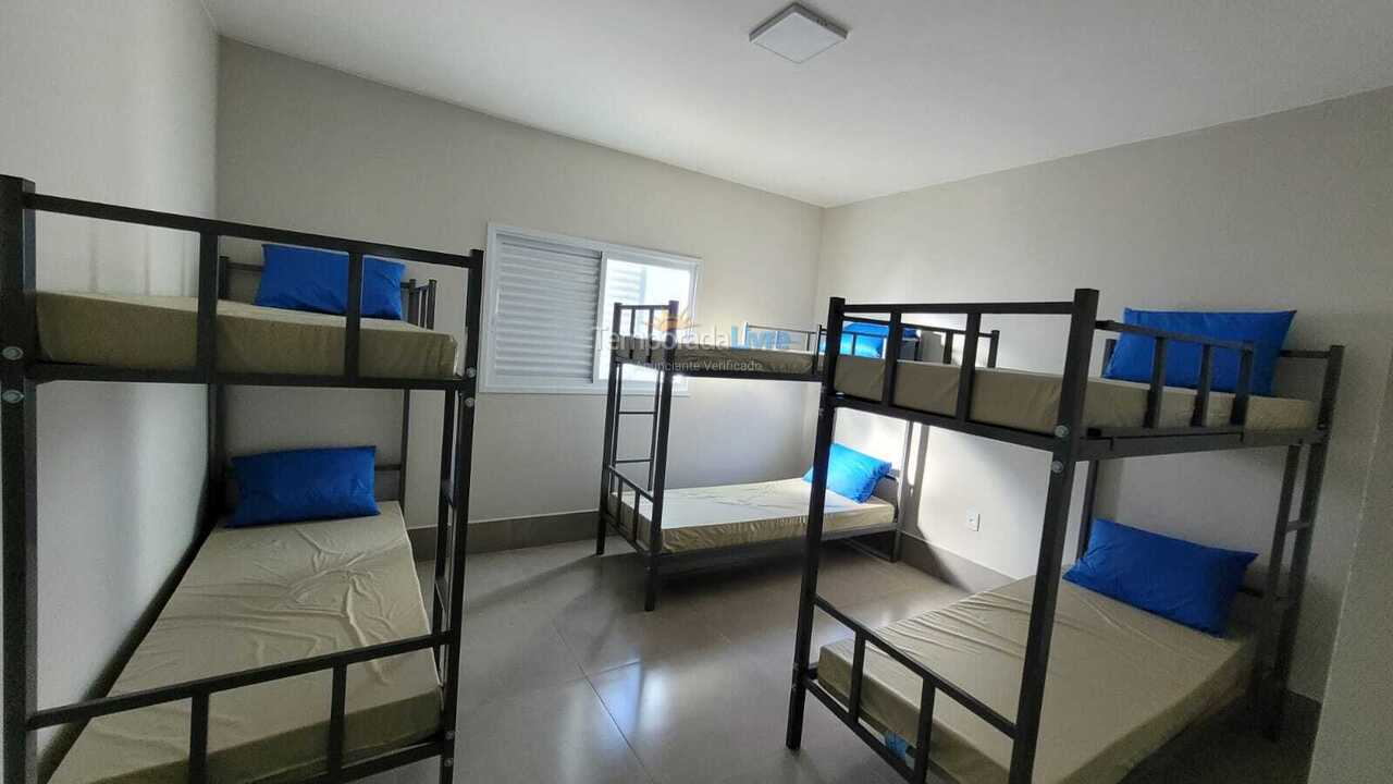 Apartamento para aluguel de temporada em Uberaba (Amoroso Costa)