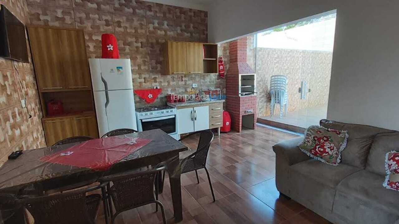 Casa para aluguel de temporada em Caraguatatuba (Martim de Sá)
