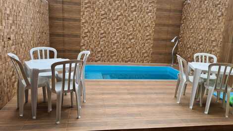 Casa na praia Martim de Sá, piscina 2 suítes á 5 minutos à PÉ do mar