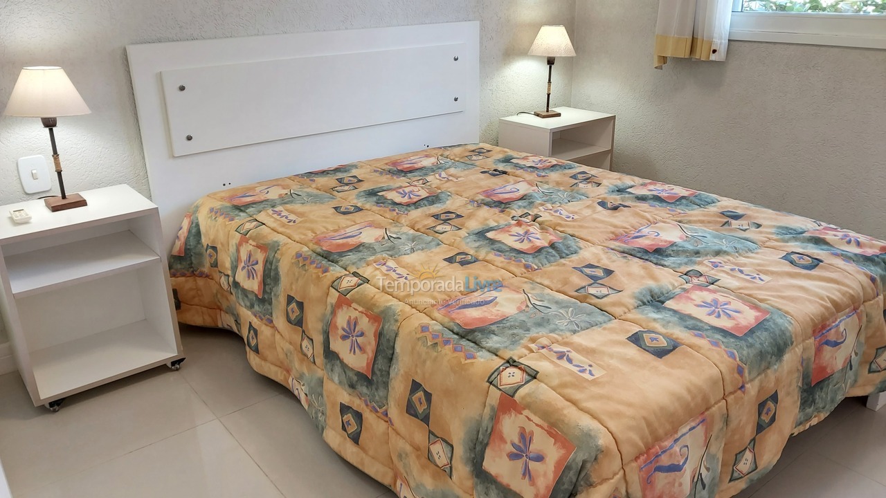 Casa para aluguel de temporada em Florianópolis (Jurere Tradicional)