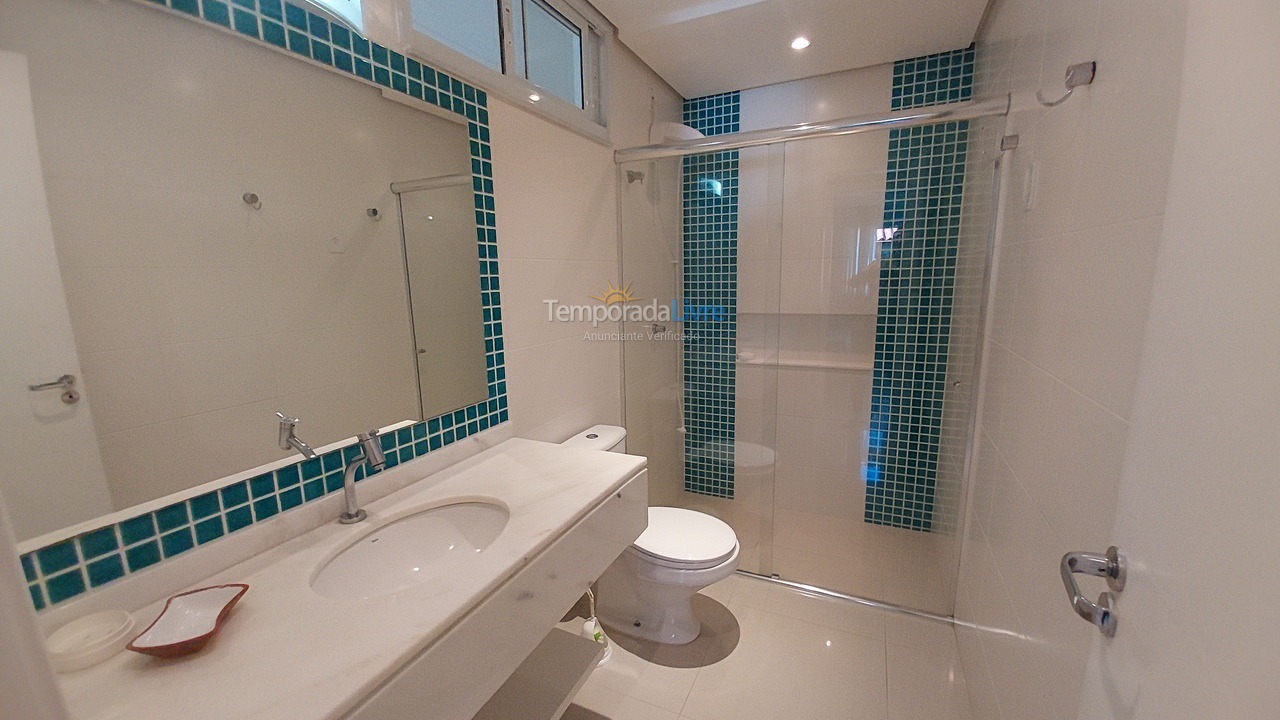 Casa para aluguel de temporada em Florianópolis (Jurere Tradicional)