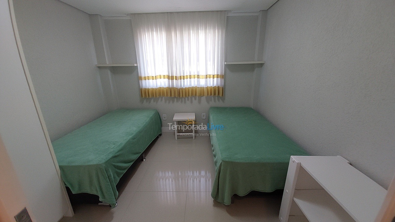 Casa para aluguel de temporada em Florianópolis (Jurere Tradicional)