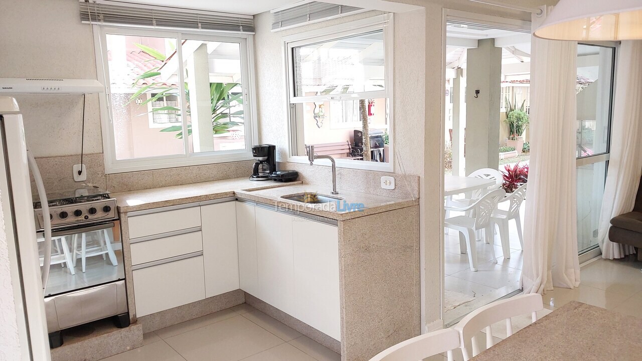 Casa para aluguel de temporada em Florianópolis (Jurere Tradicional)