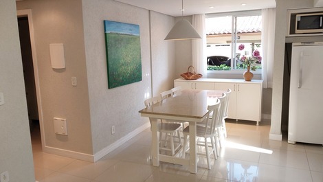 Praia de Jurerê - Casa 32 no Residencial Ilha Santa Catarina