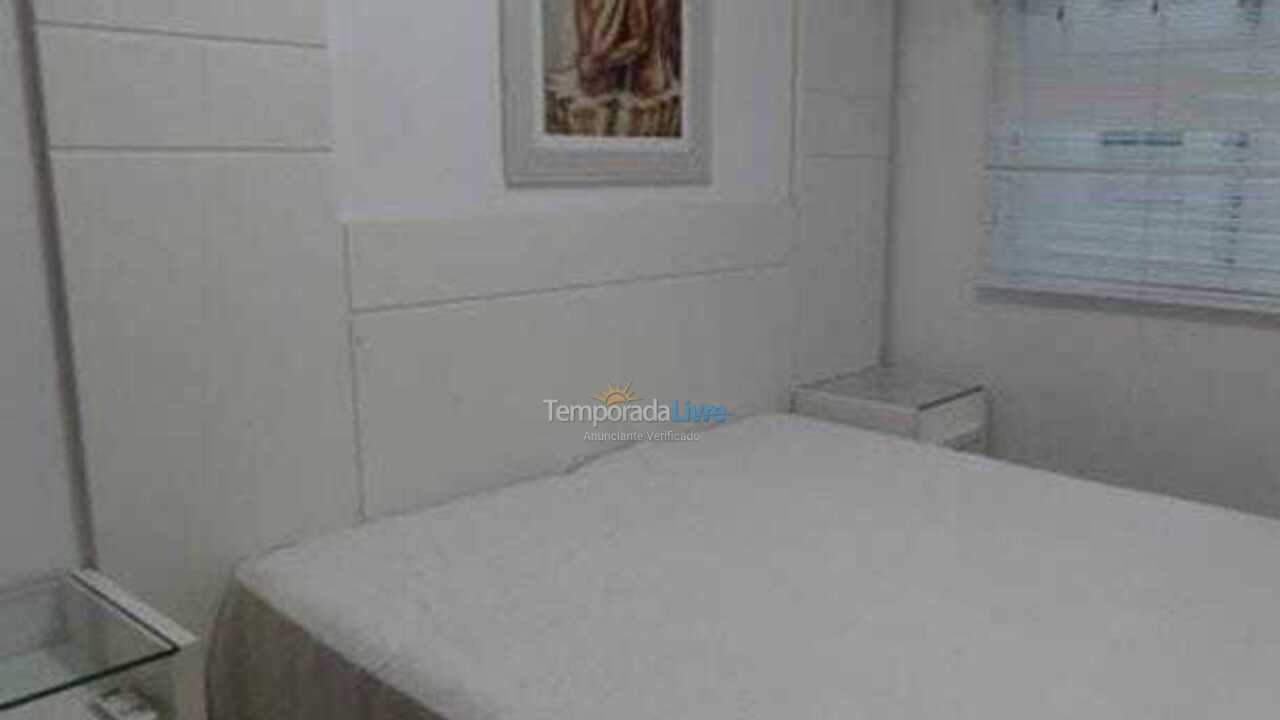 Apartamento para aluguel de temporada em Bombinhas (Praia de Bombas)