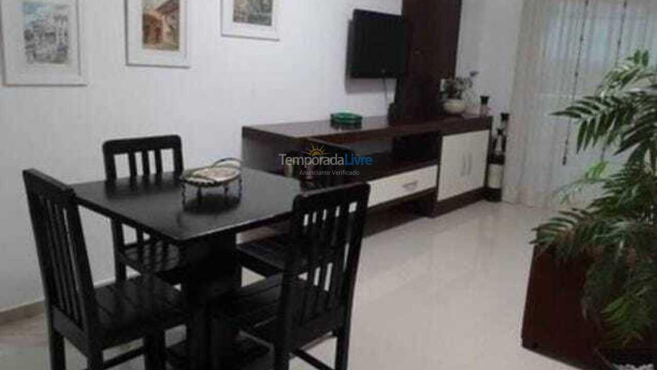 Apartamento para aluguel de temporada em Bombinhas (Praia de Bombas)