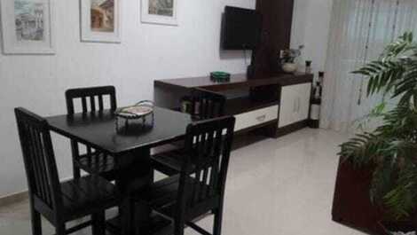 LINDO APARTAMENTO EM BOMBAS