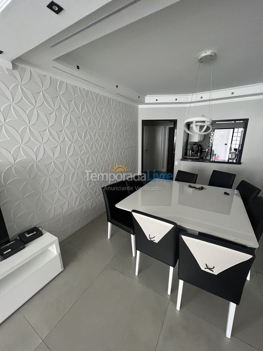 Apartment for vacation rental in Guarujá (Enseada)