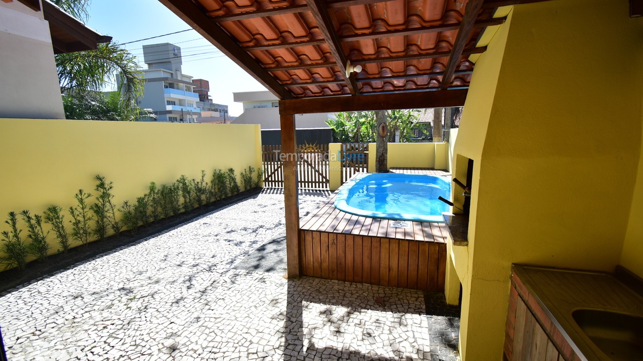 Casa para alquiler de vacaciones em Bombinhas (Mariscal)