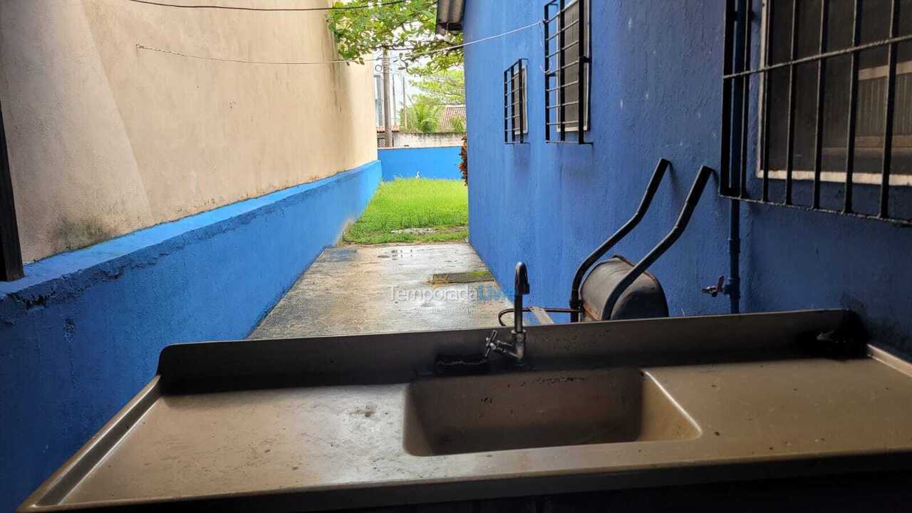 House for vacation rental in Ilha Comprida (Balneario Icarai)