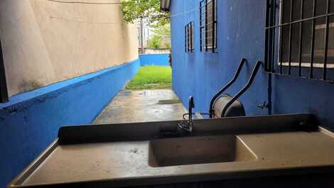 Pia churrasqueira/corredor lateral