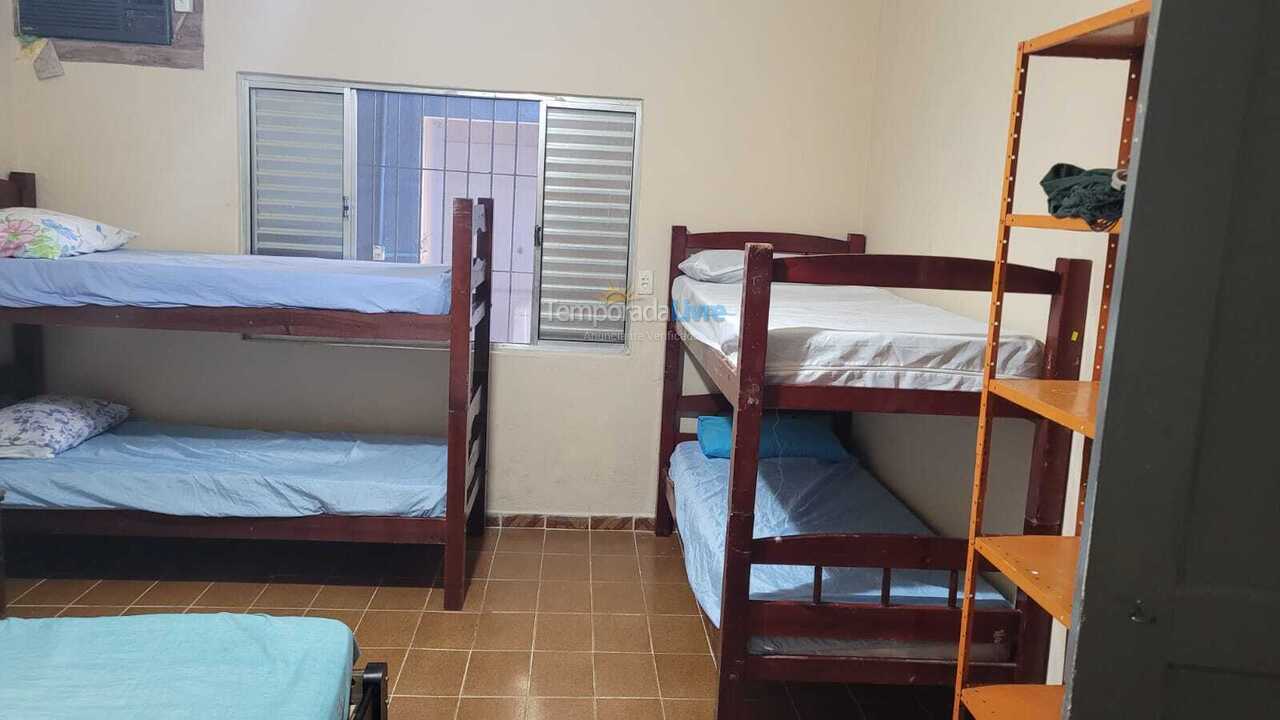 House for vacation rental in Ilha Comprida (Balneario Icarai)