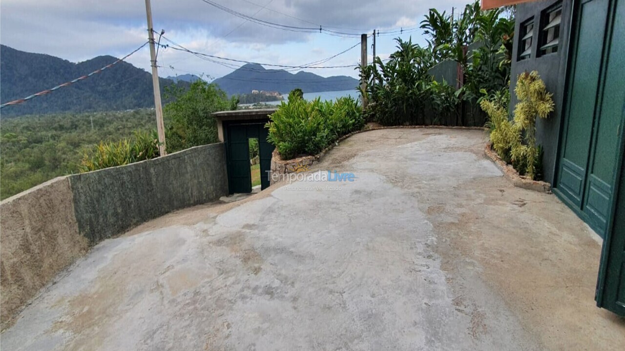 House for vacation rental in Caraguatatuba (Praia da Cocanha)