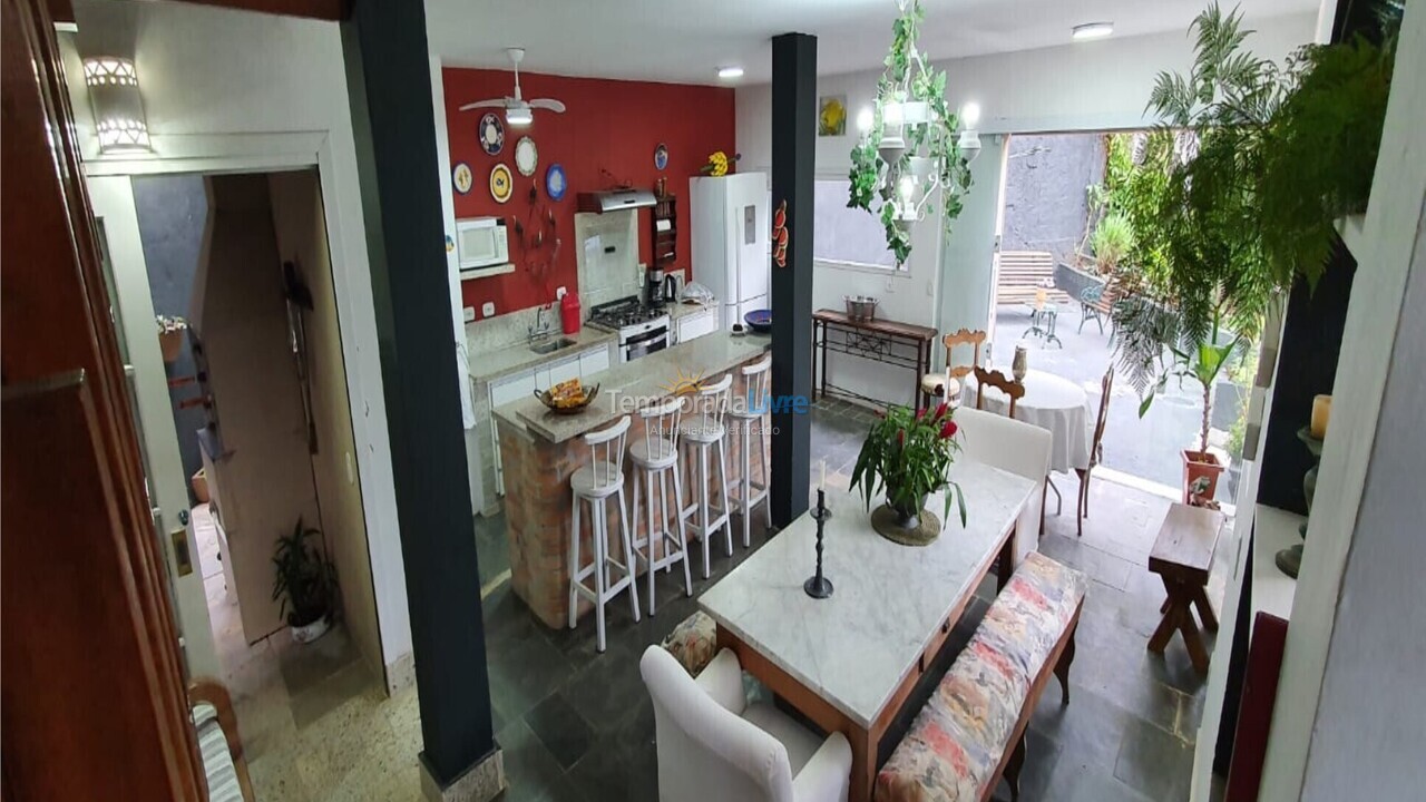 House for vacation rental in Caraguatatuba (Praia da Cocanha)