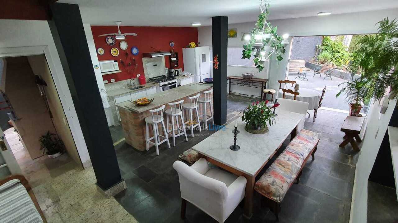 House for vacation rental in Caraguatatuba (Praia da Cocanha)