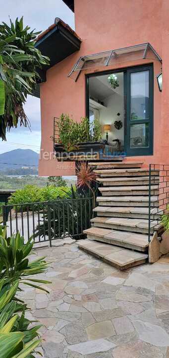 House for vacation rental in Caraguatatuba (Praia da Cocanha)