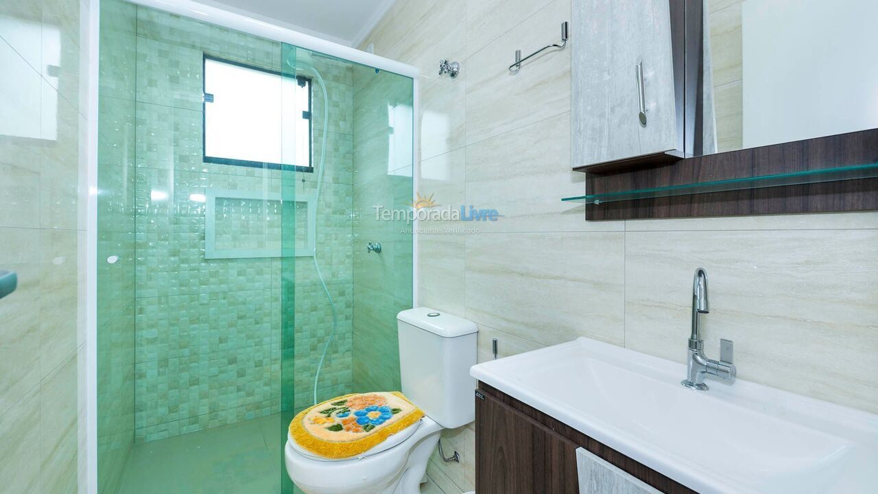 Casa para aluguel de temporada em Bombinhas (Praia de Bombas)