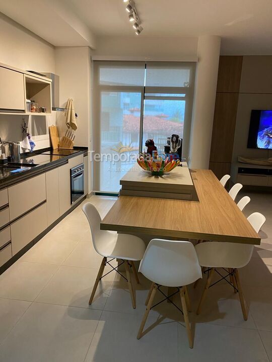 Apartamento para aluguel de temporada em Ubatuba (Praia Grande)