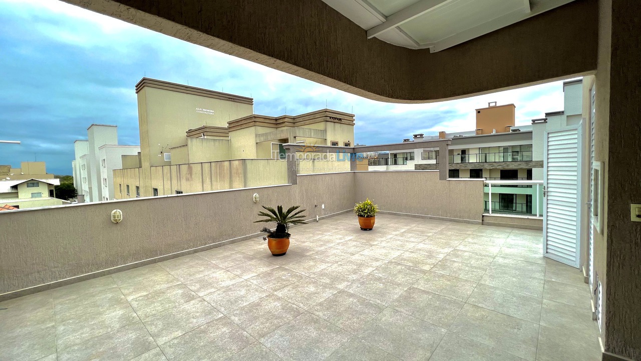 Apartamento para aluguel de temporada em Bombinhas (Canto Grande)