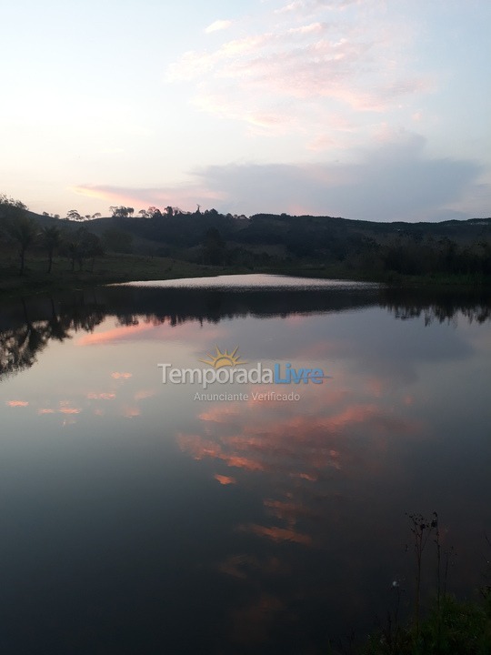 Casa para aluguel de temporada em Rio Novo (Furtado de Campos)
